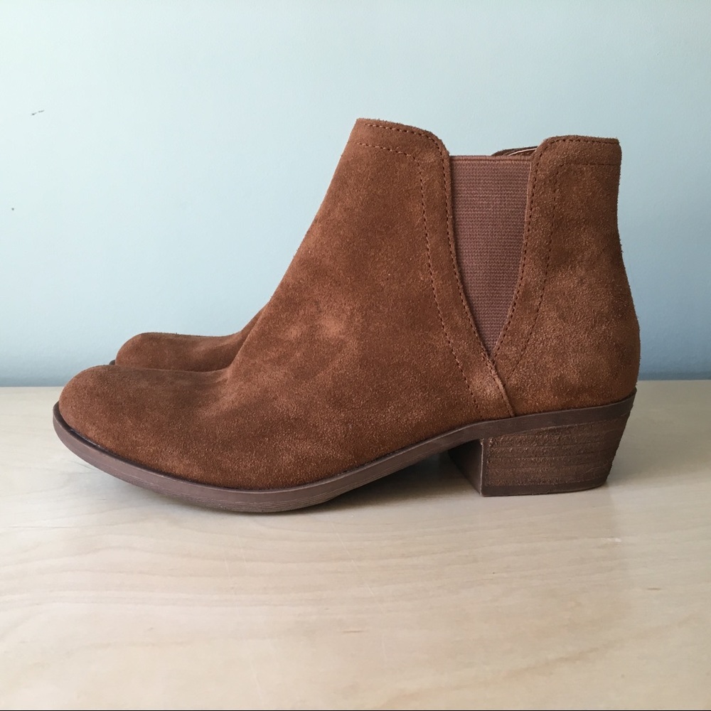 Suede bootie Kenzie Garry NWOB